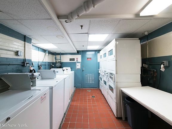 3rd image of 135 E 50th St APT 3F