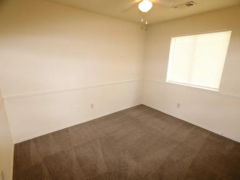 10031 Red Wolf Ln — Photo 9