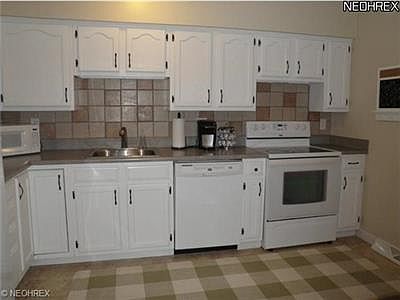3rd image of 37318 Euclid Ave Unit 37318