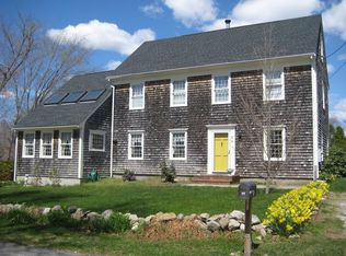 54 Lyng St, Dartmouth, MA 02747