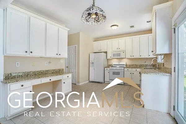 3 bed, 2.5 bath, 2128 sqft, $2,675 — Photo 3