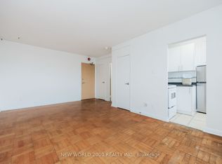88 Bernard Ave #902, Toronto, ON M5R1R7