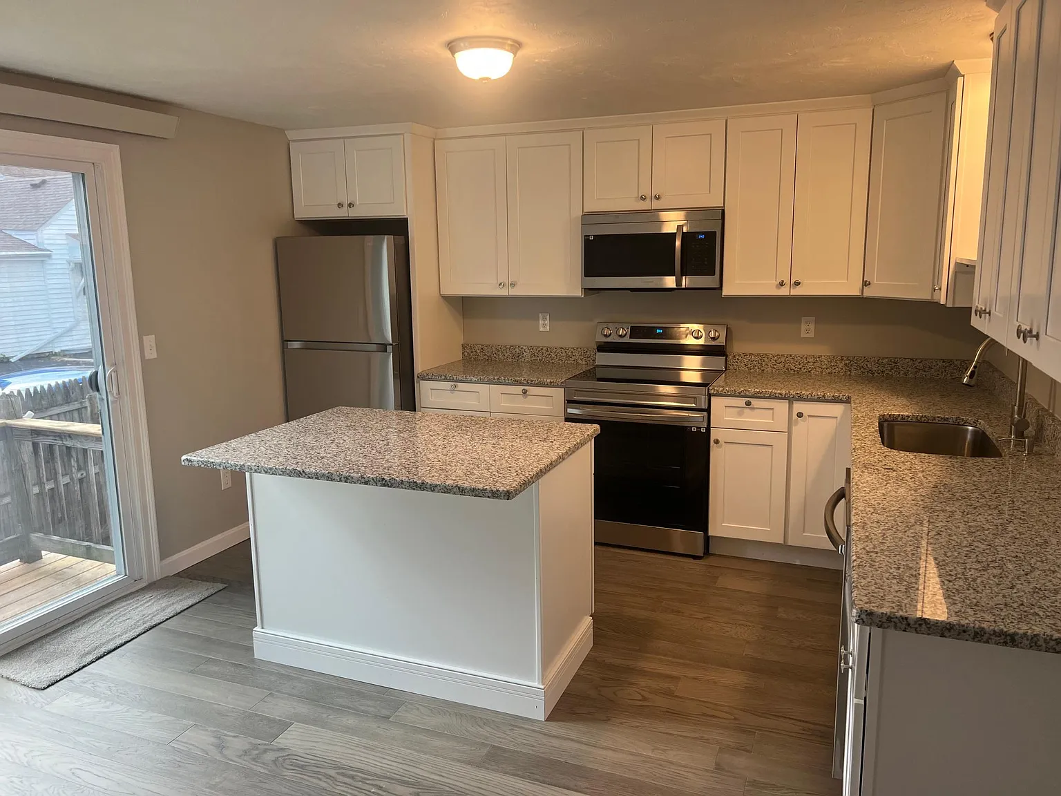 125 N Washington St — Photo 4