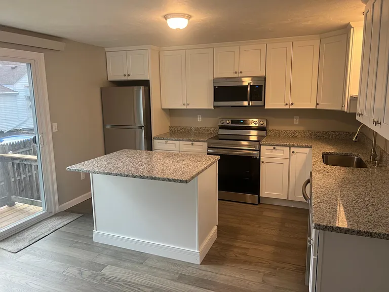 125 N Washington St #6 — Photo 4