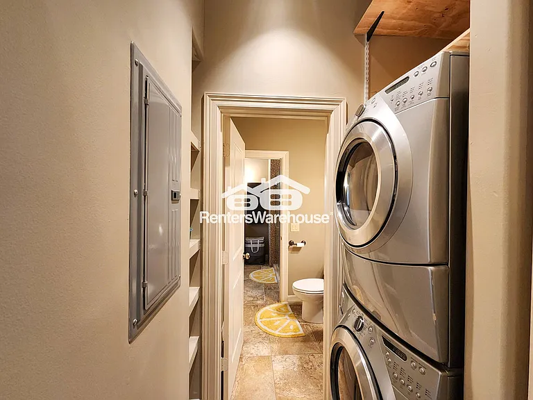 2510 Travis St #105 — Photo 7