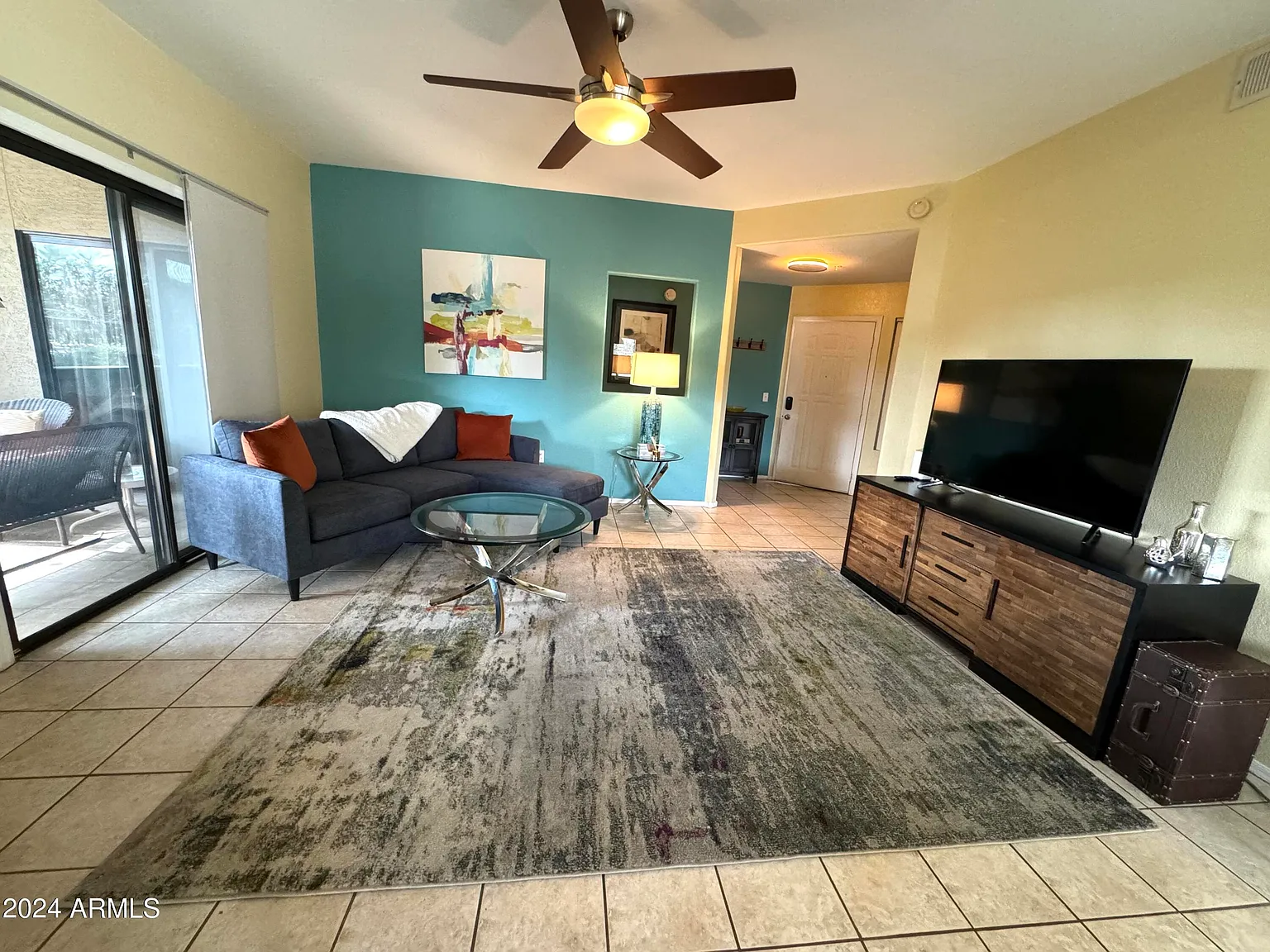 2 bed, 2.0 bath, 1500 sqft, $2,200 — Photo 3