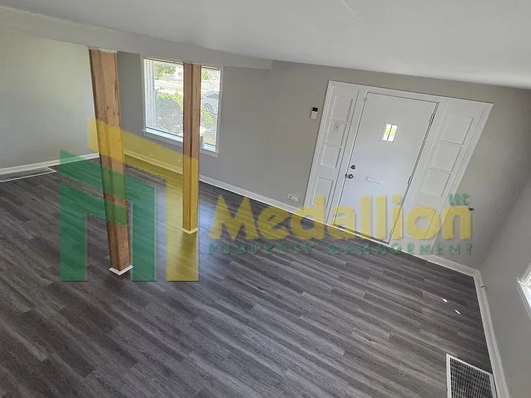 8724 S Eggleston Ave — Photo 22