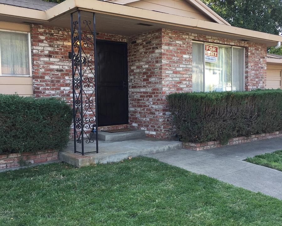 Outside of Duplex