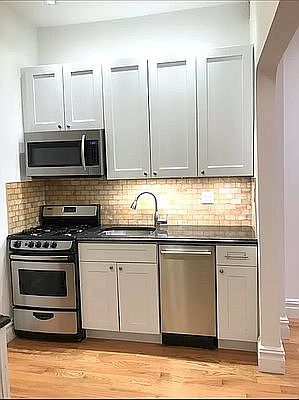 3rd image of 172 E 91st St APT 2H