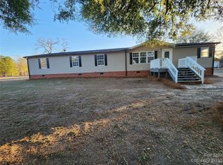 2244 Sand Hill Rd, Hope Mills, NC 28348