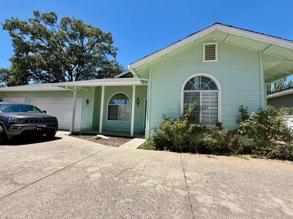 55 Oak Tree Cir, Murphys, CA 95247