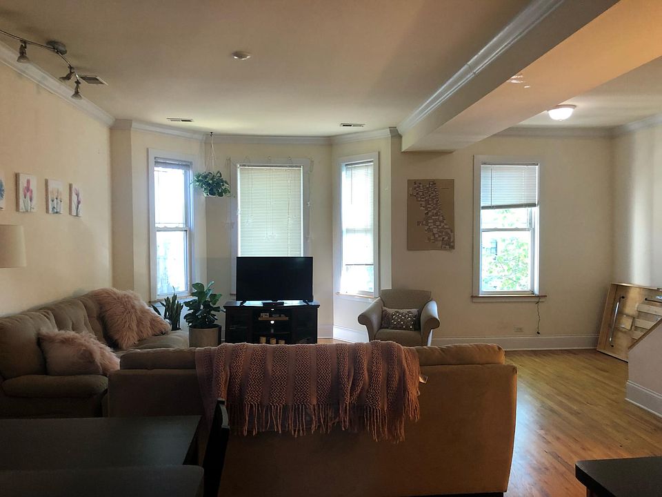 1st image of 1314 W Roscoe St #85kxyx150