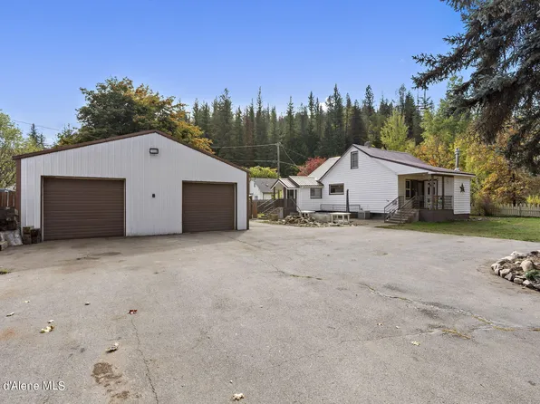 905 S Division St, Pinehurst, ID 83850