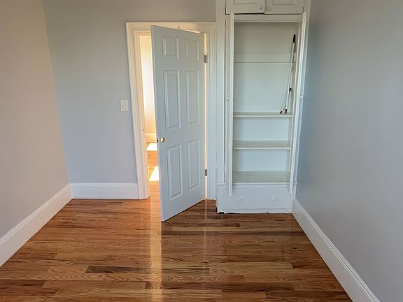 3rd image of 127 Carlton Ave APT 42