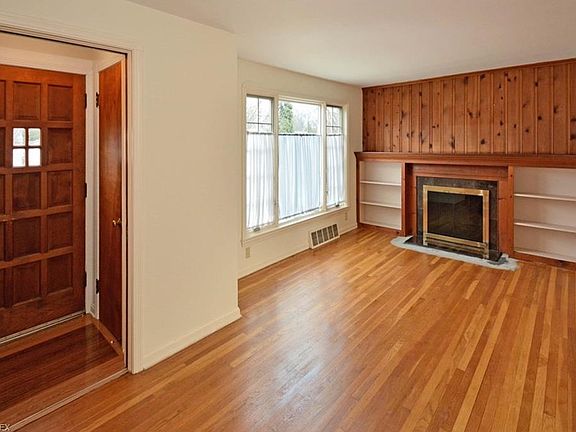 3rd image of 23537 Concord Dr