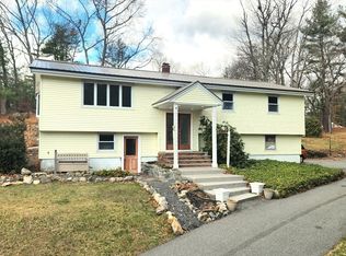 11 Clover Cir, Andover, MA 01810