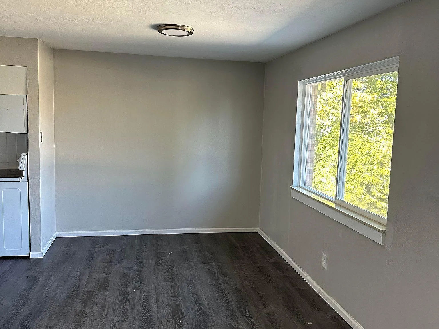 2 bed, 800 sqft, $1,000 — Photo 2