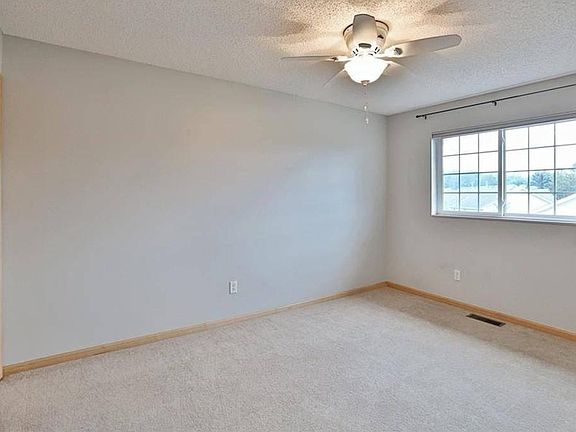 5th image of 4770 Underwood Ln N