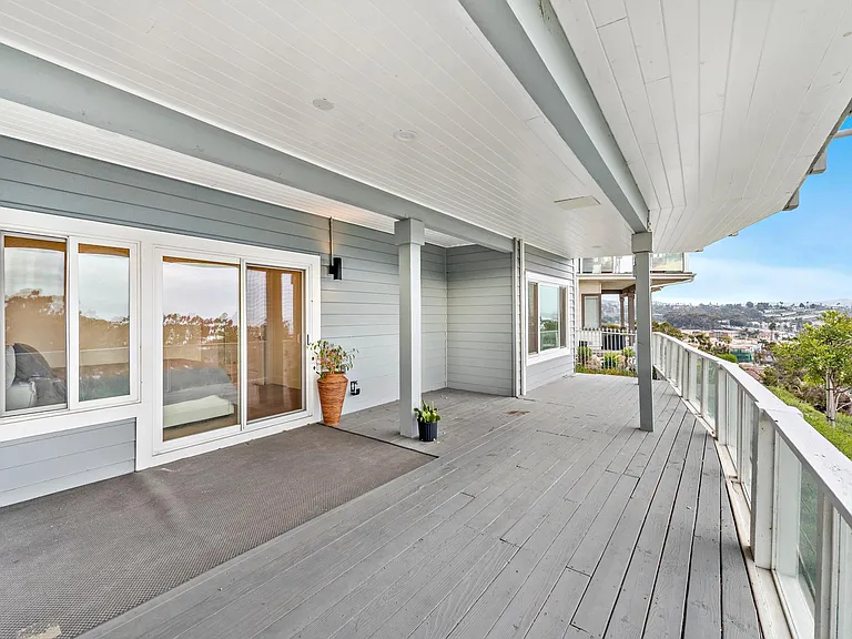 25256 Manzanita Dr — Photo 31