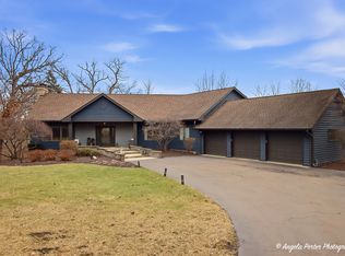 200 Hollow Way, Ingleside, IL 60041