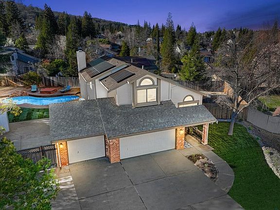 2nd image of 2116 Carrillo Ct