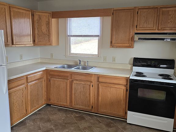 2nd image of 91 Marlbrook Ln #7