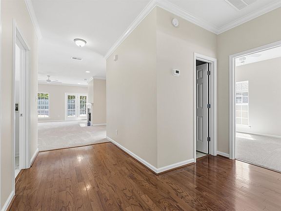3rd image of 5174 Scarlet Oak Cir
