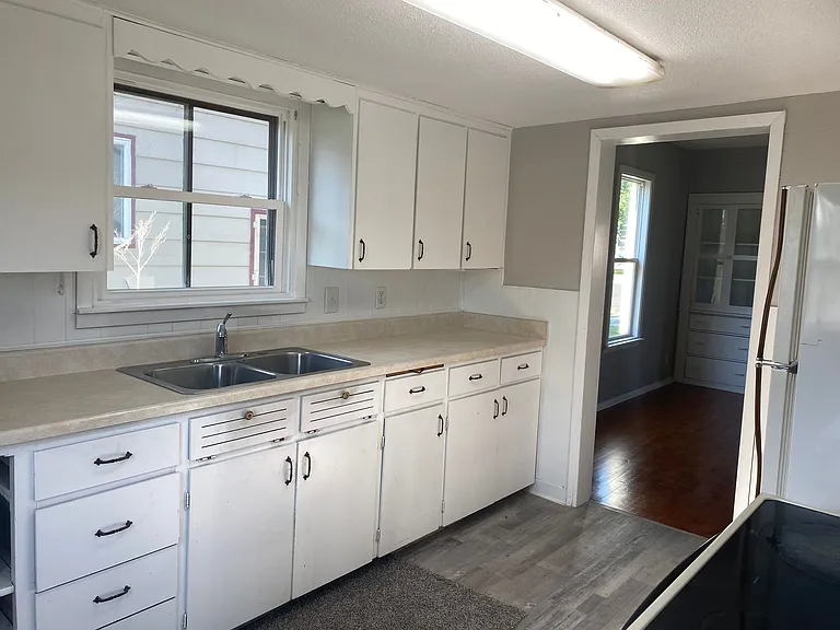 215 7th Ave NE — Photo 18