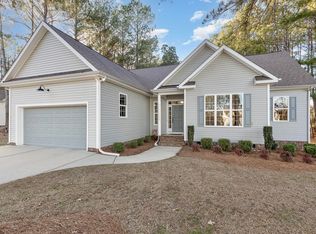 32 Crabtree Ct, Fuquay Varina, NC 27526