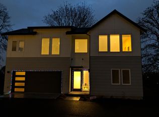 2728 SW Holden St, Seattle, WA 98126