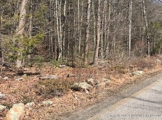 31 Mountain Rd, Cape Neddick, ME 03902
