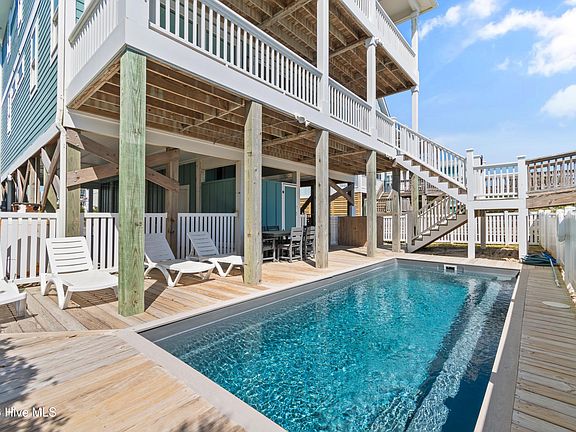 4th image of 1117 Ocean Boulevard W