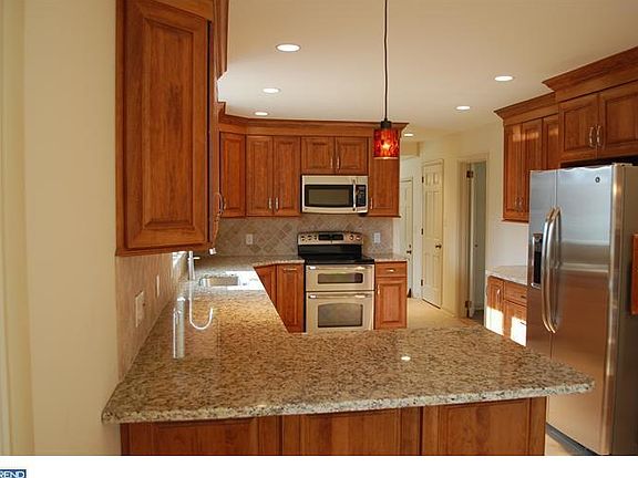3rd image of 2217 Pennington Dr