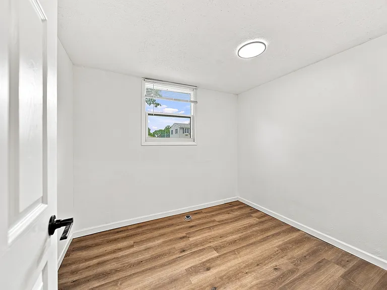 3416 W Columbia Ave — Photo 18
