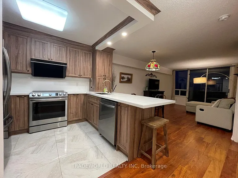 35 Finch Ave E #2209 — Photo 7
