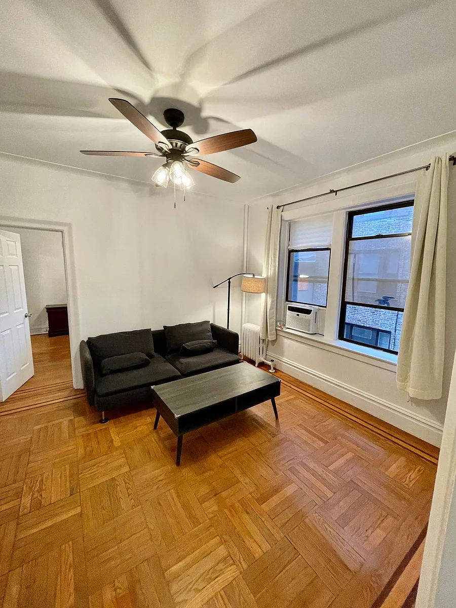 Building Photo - 179 Manhattan Ave #4B