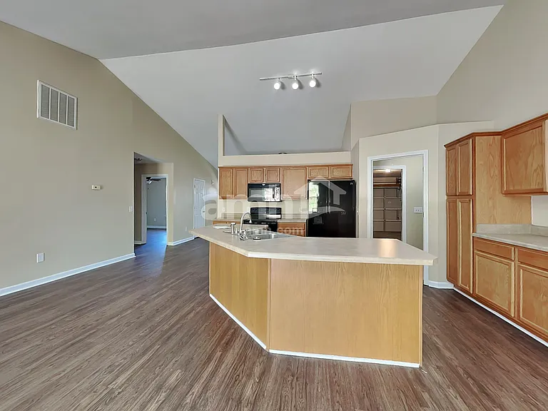 3 Kavanagh Ct — Photo 3