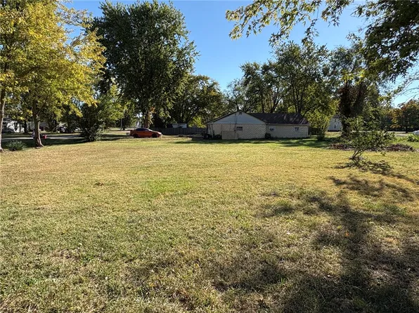 207 W North St, Shumway, IL 62461