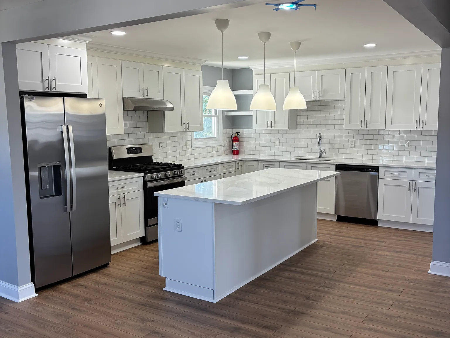4 bed, $3,600 — Photo 3