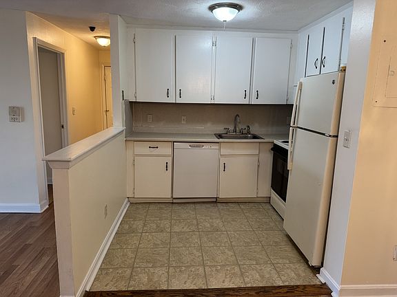 5th image of 23 North Ave #22