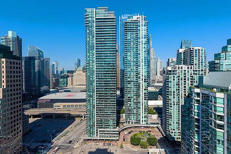 18 Harbour St #308