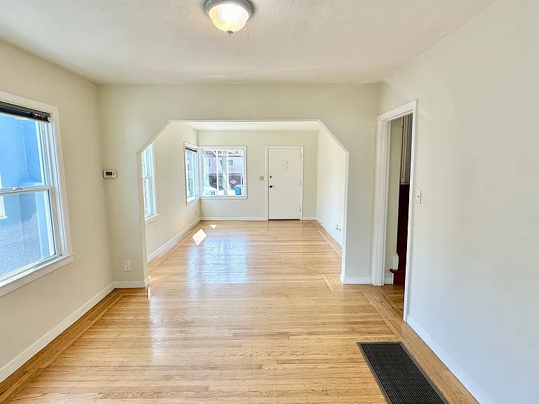 1426 Liberty St — Photo 5