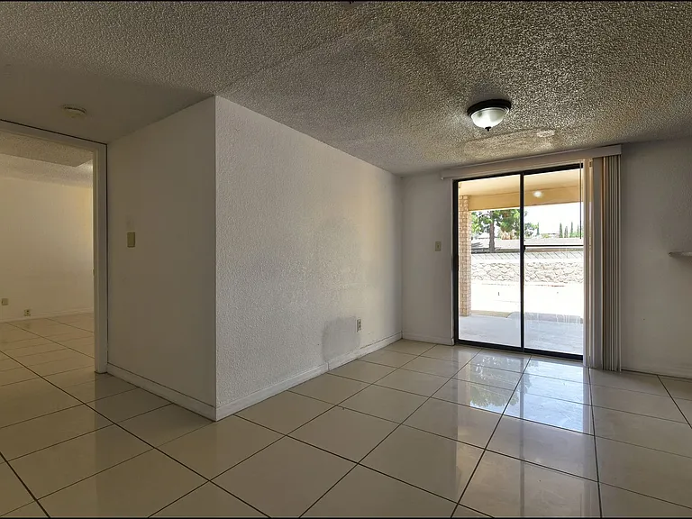 695 Bluff Canyon Cir — Photo 11