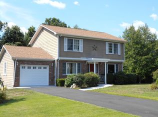 9 Young Ln, Johnston, RI 02919