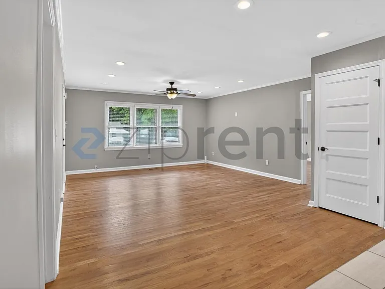 1404 Lockwood Dr SW — Photo 18
