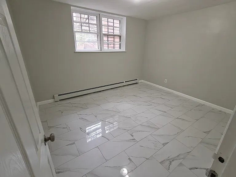 48 Carteret St #5B — Photo 4