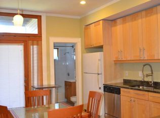 4 8th St #1, Cambridge, MA 02141