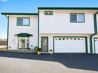745 2nd St, Brookings, OR 97415