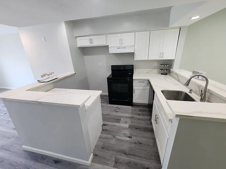 12744 Moorpark St #3 — Photo 30