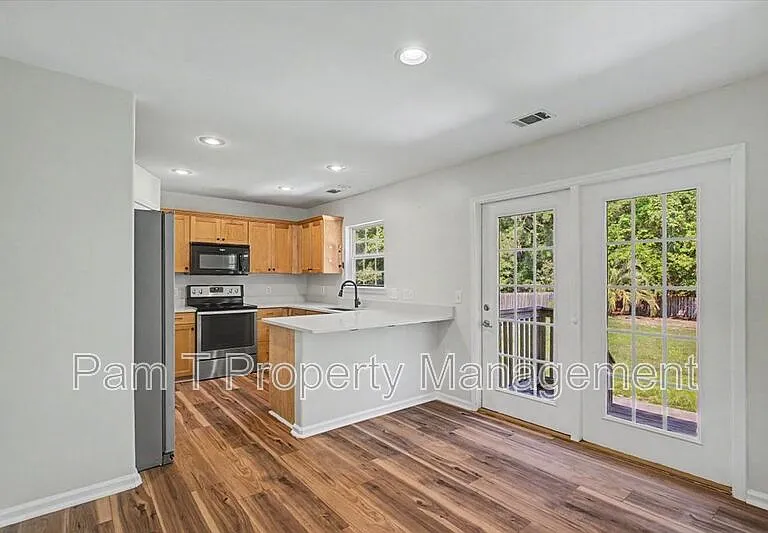 1538 Bradley Blvd — Photo 8